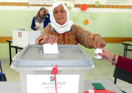 لجنة الانتخابات ؤكد انطلاق عملية تسجيل الناخبين في غزة والضفة غدا