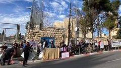 وقفة بالقدس رفضا لقرار تهجير 17 أسرة بالشيخ جراح