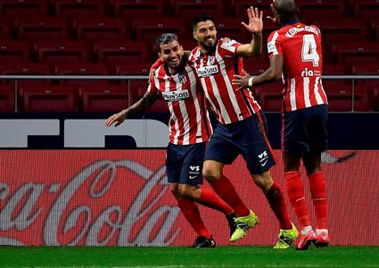 قيود كورونا تنقل موقعة أتلتيكو وتشلسي إلى بوخارست