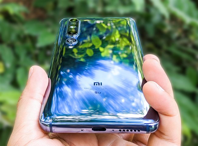 هاتف Xiaomi ينافس لهواتف سامسونغ