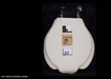 بيع مقعد مرحاض هتلر بنحو 19 ألف دولار بالمزاد العلني