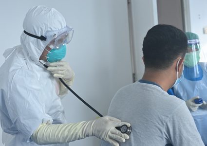 الصحة العالمية تحذر من مرض "كوفيد طويل الأمد"