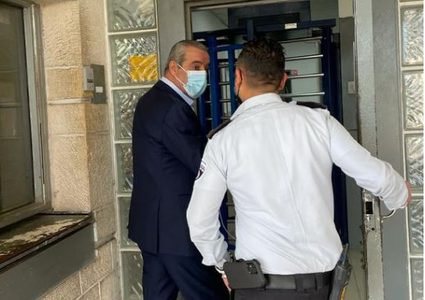 الشيخ يكشف تفاصيل لقائه بالأسير مروان البرغوثي في سجون الاحتلال