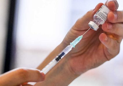 "CDC": المطعمون كاملا لا يحتاجون للحجر حال تعرضوا لكورونا