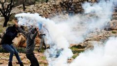 حالات الاختناق خلال التصدي لاقتحام المستوطنين خان اللبن الشرقية