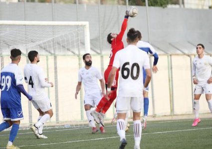 في مباراة معادة: شباب الخليل وهلال القدس يتعادلان سلبا