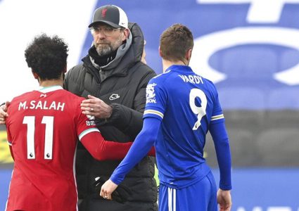 مدرب ليفربول يستبعد تتويج فريقه بالبريمييرليغ