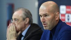 هل يغادر زيدان ريال مدريد؟ مكالمة هاتفية تكشف السر!