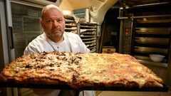 خباز فرنسي يضرب عن الطعام من أجل تلميذه