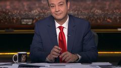 تعرض الإعلامي المصري عمرو أديب لحادث سير ونقله للمستشفى