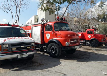 اطفائية بلدية نابلس تتعامل مع حريق في المخفية