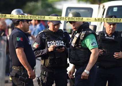 القبض على 6 أشخاص بتهمة الاتجار بلقاحات مزيفة لكورونا في المكسيك