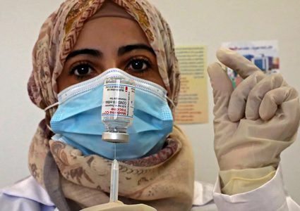 غزة: بدء التطعيم بلقاح كورونا صباح الاحد القادم