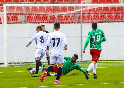 شباب الخليل يفوز على الأمعري وطوباس ويعزز صدارته