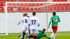 شباب الخليل يفوز على الأمعري وطوباس ويعزز صدارته