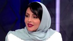 إعلامية سعودية تحرج زوجها برد فعلها على هديته الفاخرة