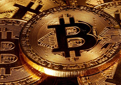 خبراء يكشفون مستقبل عملة "البيتكوين" الرقمية