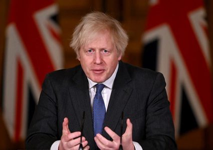 جونسون يحدد أقصى موعد لتطعيم جميع البالغين في بريطانيا ضد كورونا