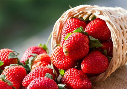 تقاوم الصداع والبرد: حقائق لا تعرفها عن الفراولة!