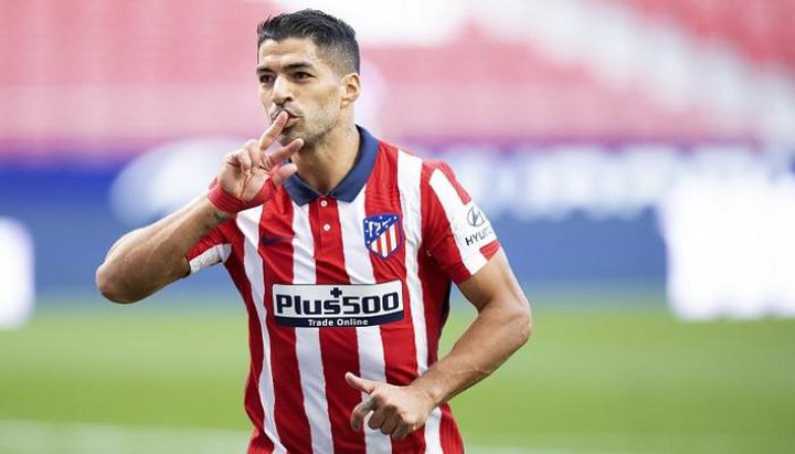 سواريز يفجر مفاجأة: برشلونة طردني