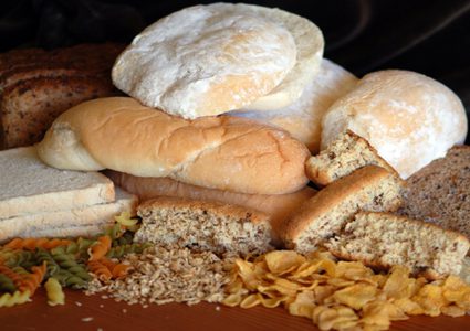 دراسة: الإكثار من الخبز الأبيض والمعكرونة يسبب الموت المبكر