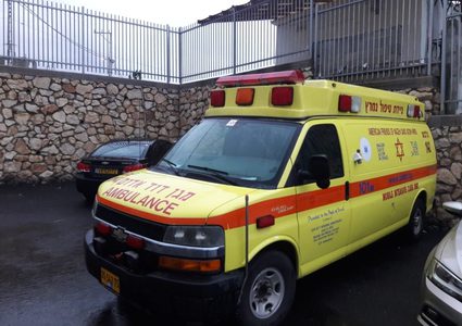 إصابة عامل بجراح خطيرة إثر حادث عمل