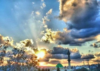 الطقس: أجواء صافية وباردة نسبيا