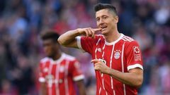 ليفاندوفسكي يحطم رقم أسطورة ريال مدريد لهدافي دوري الأبطال