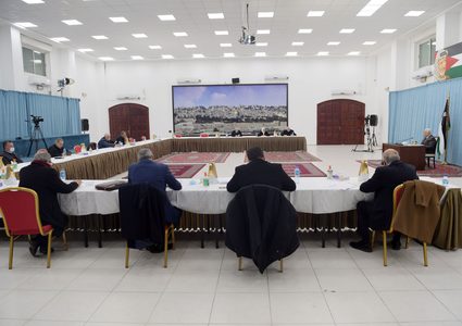 اللجنة المركزية لحركة فتح تعقد اجتماعا برئاسة الرئيس عباس