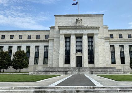 السبب الرئيس لتعطل خدمات أكبر بنك مركزي في العالم!!