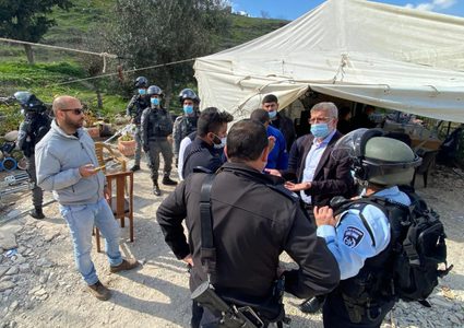 الاحتلال يهدم خيمة عائلة عليان في بلدة العيسوية