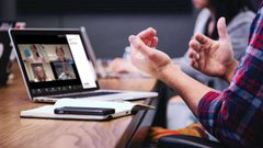 دراسة: "إجهاد الزووم" حقيقي وهذه نتائجه