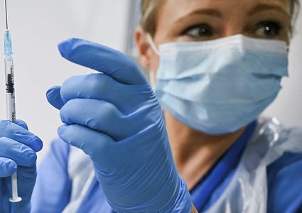 أمريكا تجيز استخدام لقاح "جونسون آند جونسون" للبالغين فقط