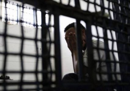 أسير من الخليل يدخل عامه الـ17 في سجون الاحتلال