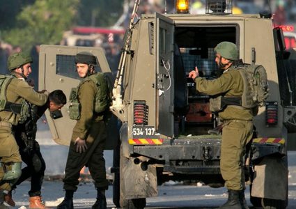 قوات الاحتلال تعتقل مواطنين من الضفة والقدس