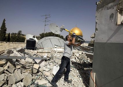 الاحتلال يجبر مقدسيين على هدم منشأتهم شمال القدس