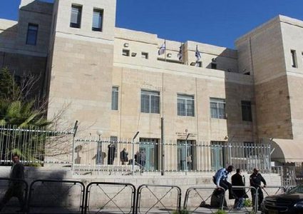 الاحتلال يؤجل البت في قرار إخلاء 3 عائلات من حي الشيخ جراح