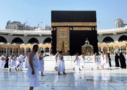 السعودية: الحصول على لقاح كورونا شرطا رئيسيا للحج هذا العام