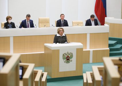 ماتفيينكو: روسيا ستفتح حدودها تدريجيا