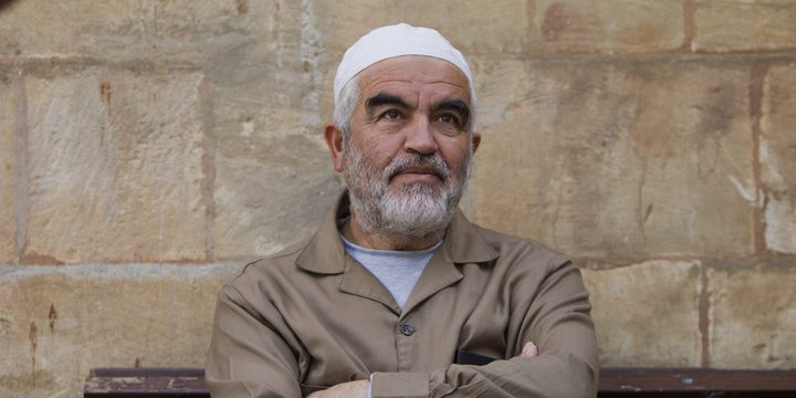 محكمة الاحتلال تمدد العزل الانفرادي على الشيخ رائد صلاح