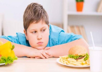 باحثون في السلوك الغذائي: السمنة مرض في الدماغ