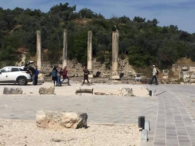 مستوطنون يقتحمون الموقع الأثري في سبسطية