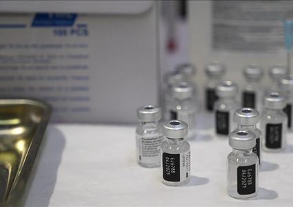 أسرى محررون يتلقون الجرعة الثانية من لقاح كورونا في وزارة الصحة