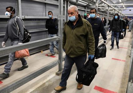 شاهر سعد: البدء بتطعيم العمال الأحد القادم