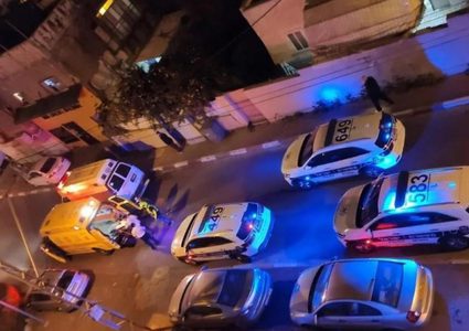 إطلاق نار وإلحاق أضرار بعدة مركبات بالرملة