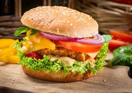 ماذا  سيحدث لجسمك بعد التخلي عن الوجبات السريعة؟