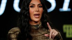 كيم كارداشيان تكشف تعرضها للتنمر: شبهوني بحوت قاتل