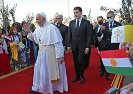 البابا يصل أربيل في آخر أيام زيارته إلى العراق