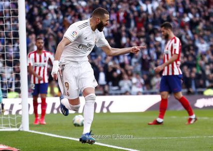 بنزيما يمنع أتلتيكو من الهروب بالصدارة