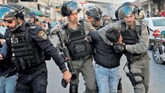 القدس: الاحتلال يعتقل مواطنا من حي باب حطة